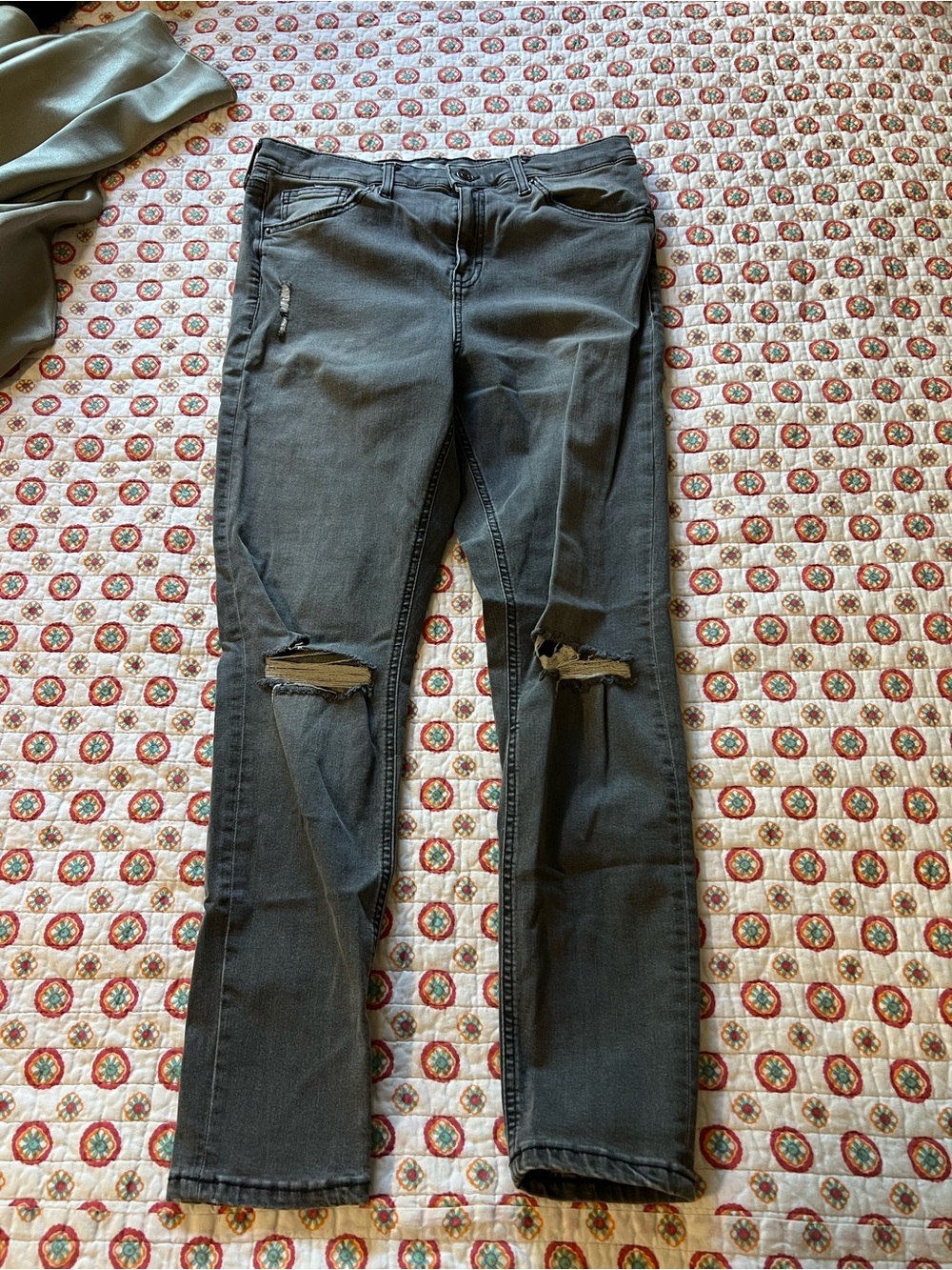 EUC Topshop Moto Jamie Washed Out Black Jeans size 32
